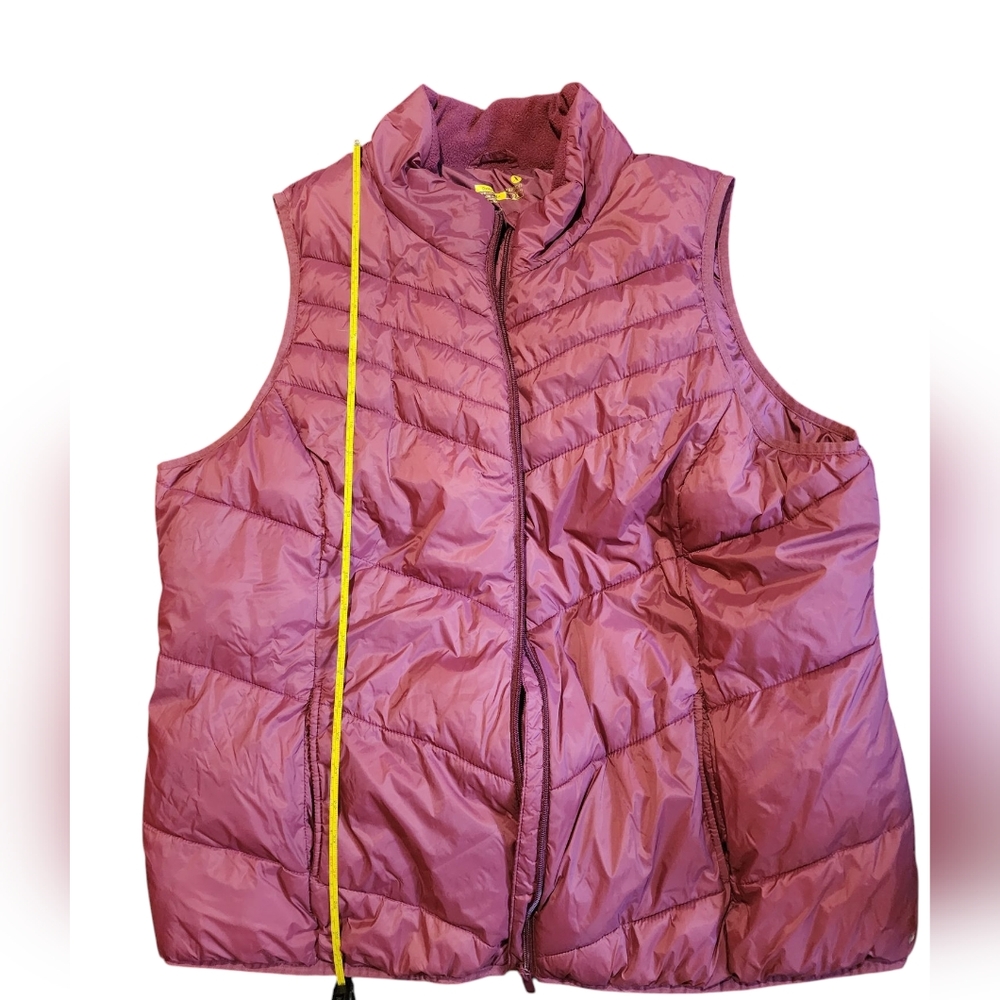 Xersion Women's Plum Puffer Vest - Picture 2 of 4